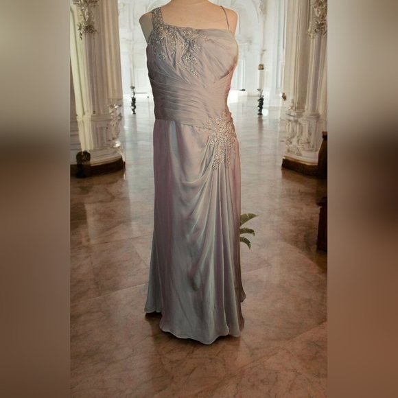 One-Shoulder Taupe Dress. Comes With a Jacket. Rhinestone Detail. Size 22 - Picture 4 of 11